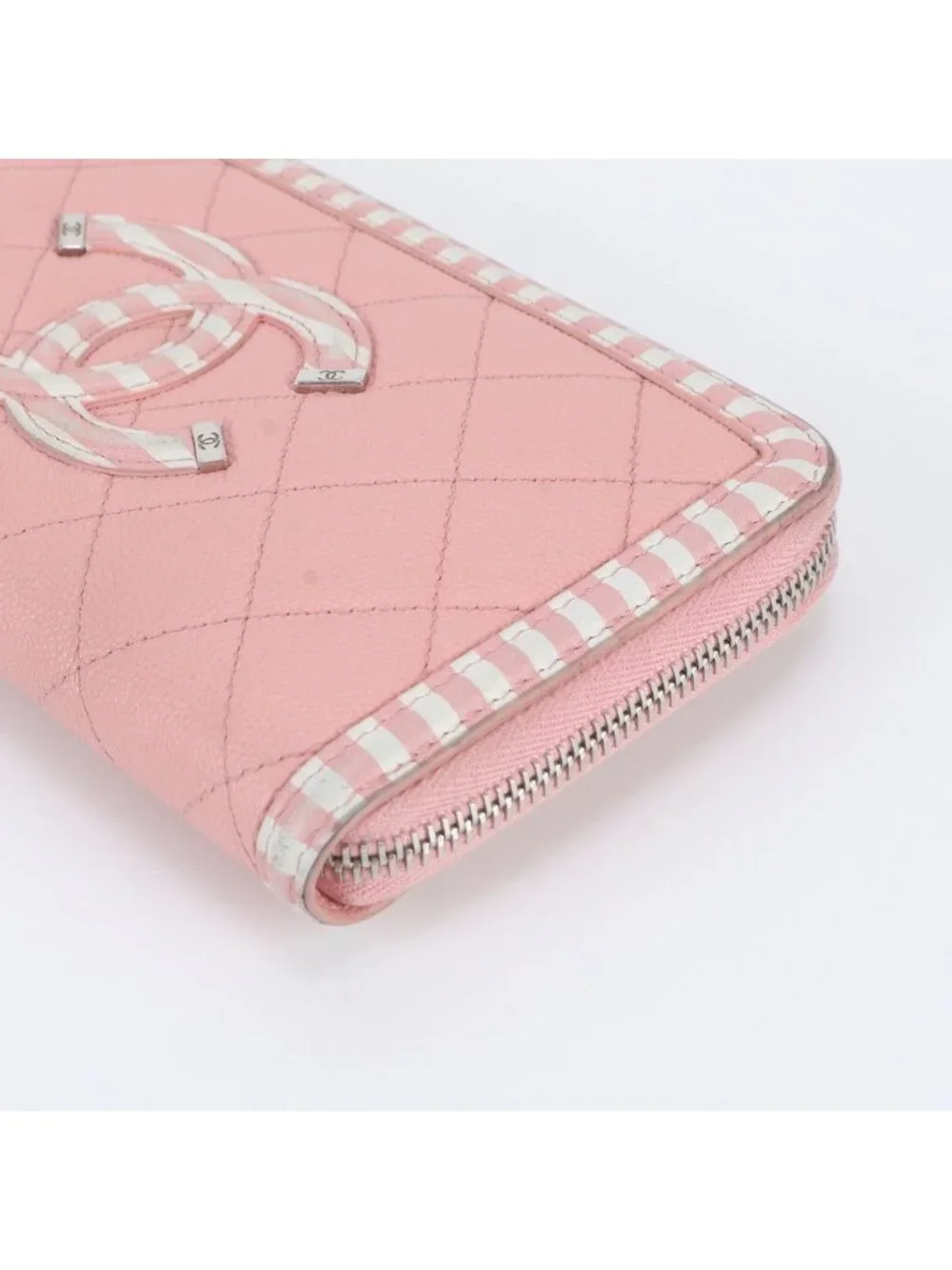 Chanel Caviar Leather CC Filigree Wallet